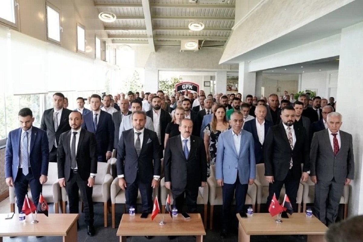 Gazisehir Gaziantep Fk Baskani M