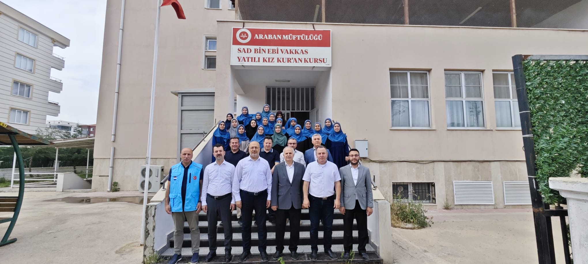 KUR’AN KURSUNA ANLAMLI ZİYARET