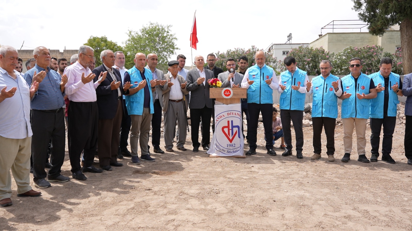 Deprem yıktı, dualar yükseltti:  Araban Merkez Camii Hollanda Diyanet Vakfı öncülüğünde yeniden inşa ediliyor