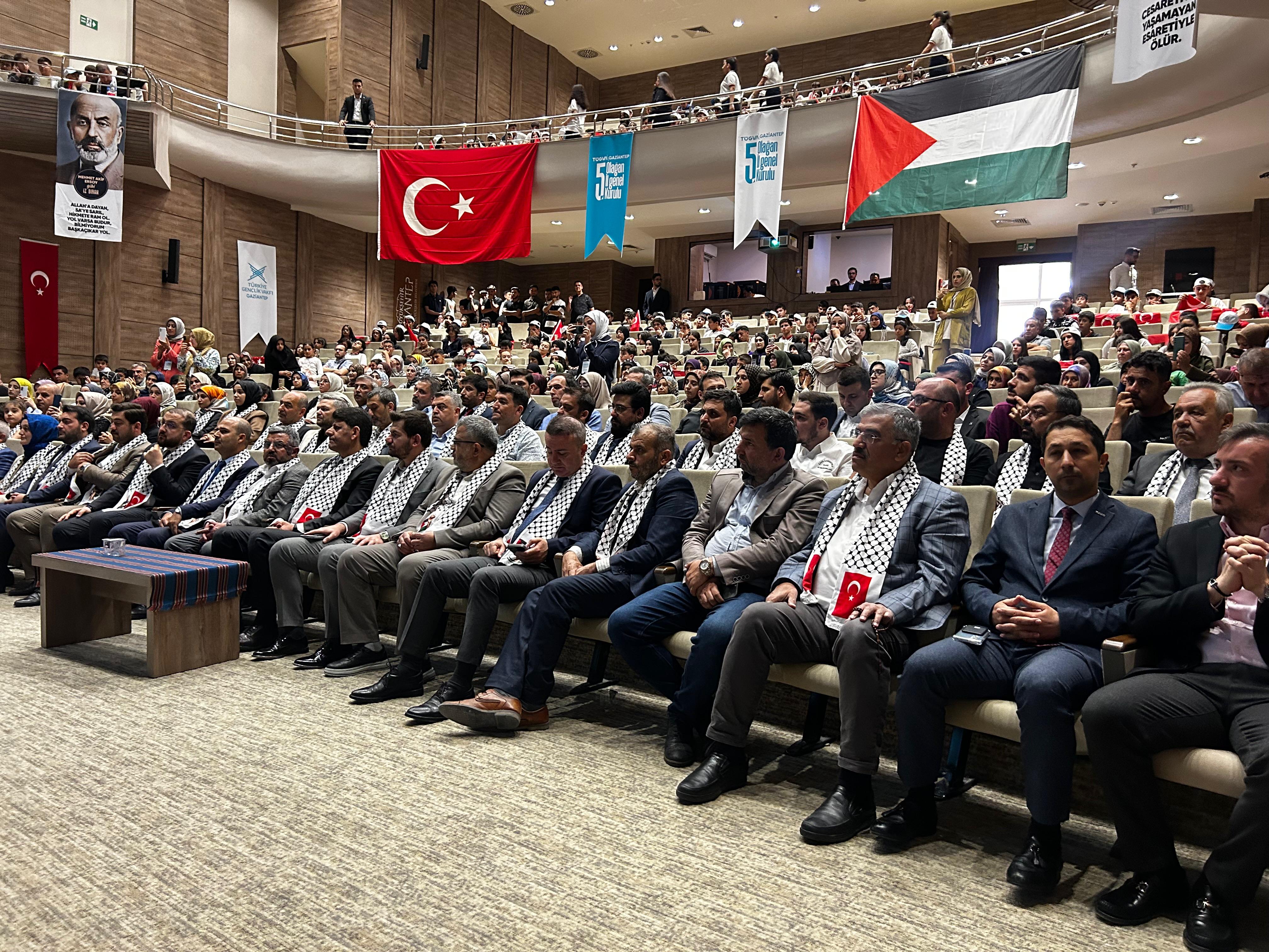 Genel kurulda, yeni yönetim kurulu üyeleri de belirlenerek görevlerine başladı. 