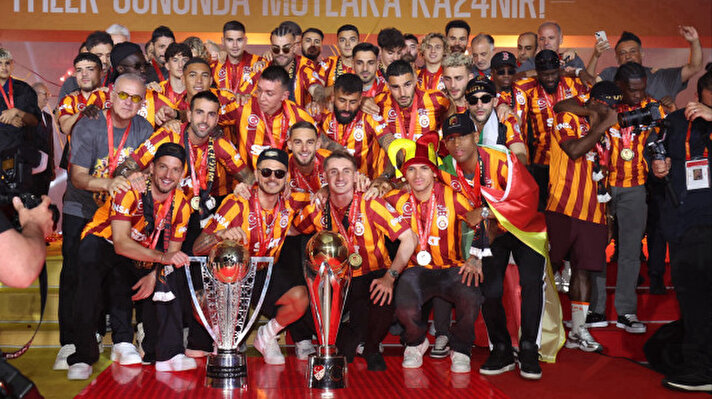 Galatasaray'ın eski yıldızı İran'a transfer oluyor!