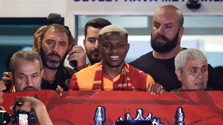 Victor Osimhen Galatasaray için İstanbul'a geldi!