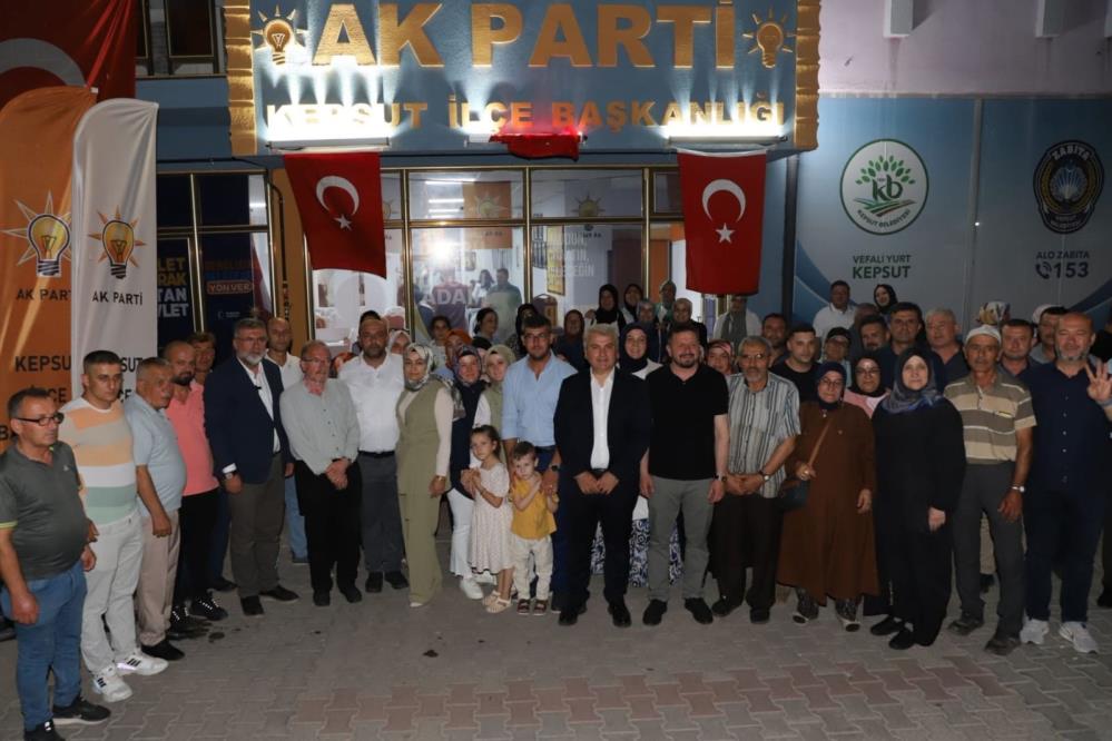 Yeniden Refah Partisi'nden deprem! 61 isim AK Parti'ye katıldı