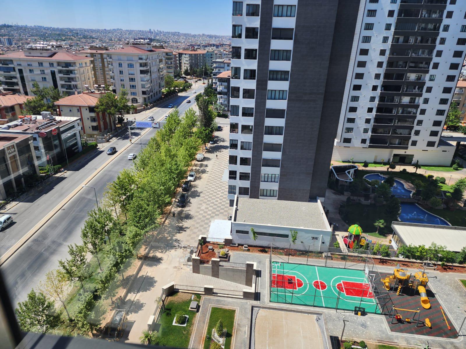 Gaziantep’te site yönetimi yolu kapattı 500 aile mağdur oldu! Yolu kim neden kapatıyor?