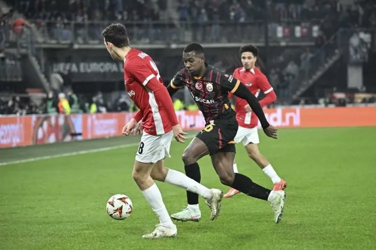 0X0 Galatasarayda 4 Isim Bavulunu Topladi 2 Yildiz Ise Karar Asamasinda 1754221319576