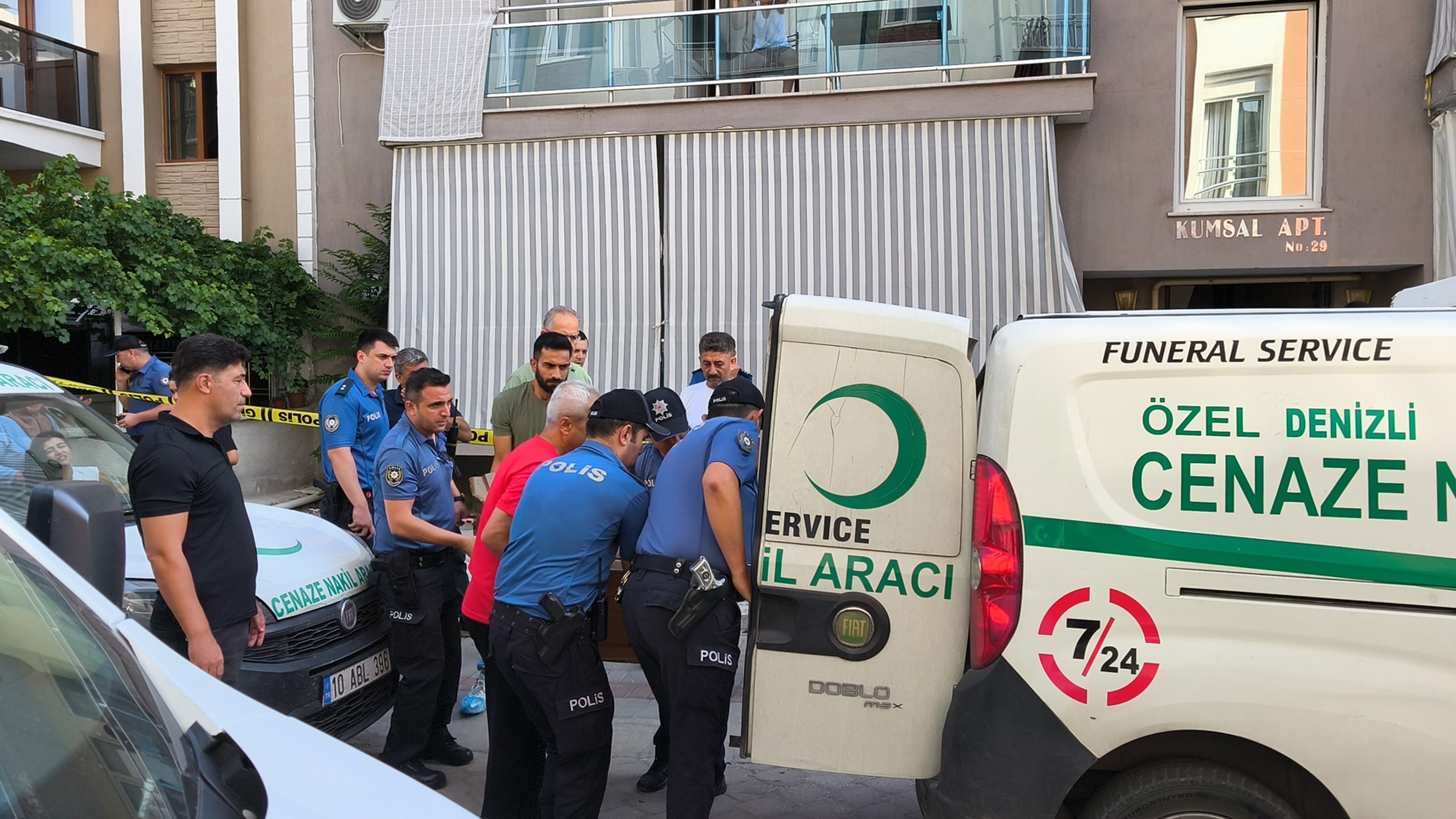 Kan donduran vahşet! Polis memuru, eşi ve iki çocuğunu öldürdü