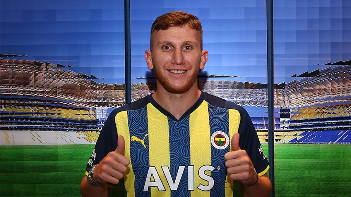 Fenerbahçe'den flaş ayrılık! Yıldız oyuncu transfer oldu