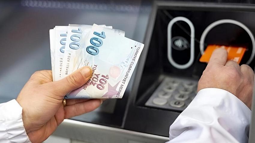 Denizbank
0-9.999 TL maaşa / ek ödemelerle toplam 17.000 TL,
10.000 - 14.999 TL maaş için / 21.000 TL,
15.000 - 19.999 TL / 24.000 TL,
20.000 TL ve üzeri / 27.000 TL toplam promosyon ödemesinden yararlanabilir.
