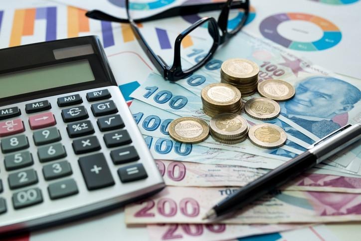 Türkiye İstatistik Kurumu’nun (TÜİK) 2025 yılının ilk 6 ayına ait enflasyon verilerini açıklamasıyla birlikte, SSK, Bağ-Kur ve Emekli Sandığı (4A, 4B, 4C) kapsamındaki emeklilerin Temmuz 2025 maaş zammı oranı da netleşmişti.