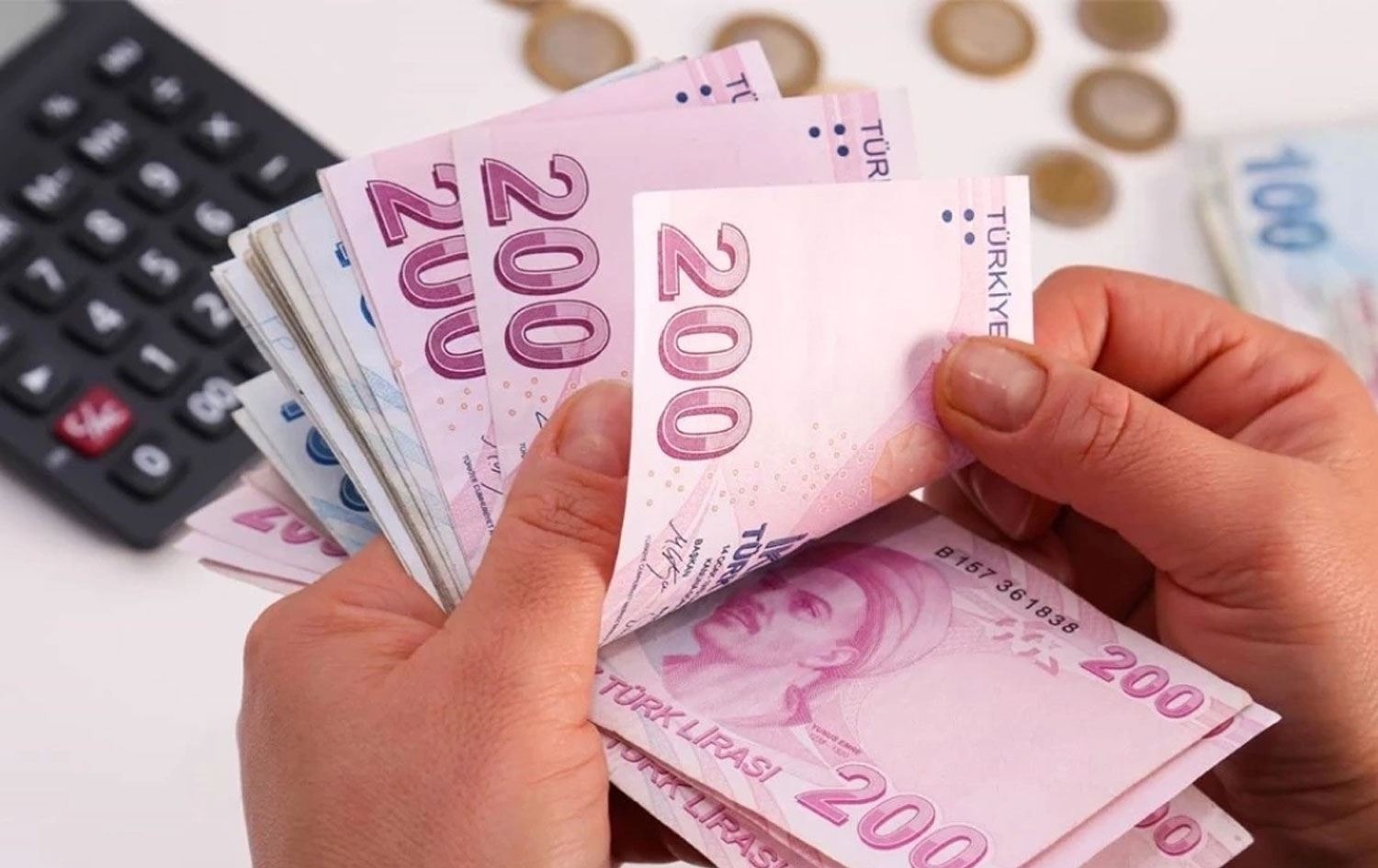 Bağ-Kur Emeklileri: 25-28 Ağustos 2025 tarihleri arasında zamlı maaşlarını hesaplarında görebilecek.
