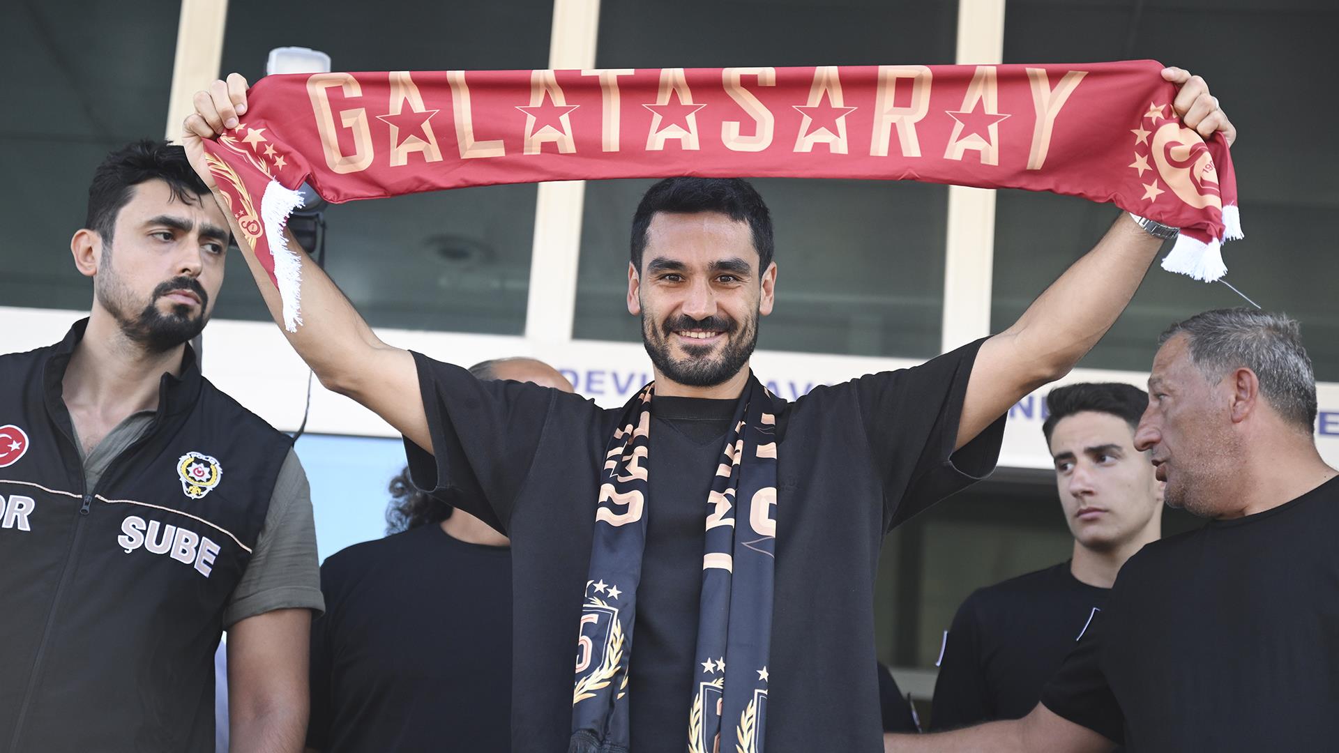 İstanbul’a gelmişti! Galatasaray’la sözleşme imzaladı