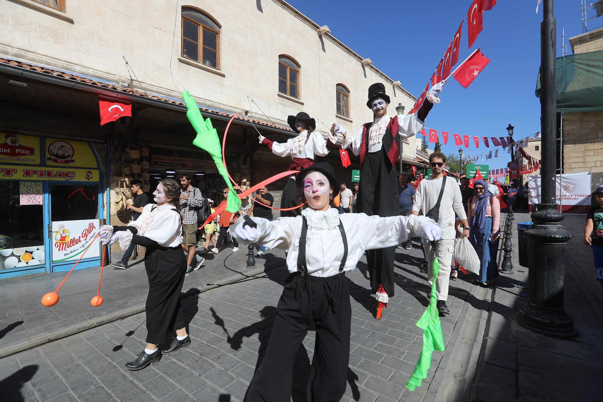 Gastronomi̇ Festi̇vali̇, Renkli̇ Açilişiyla Başladi (4)