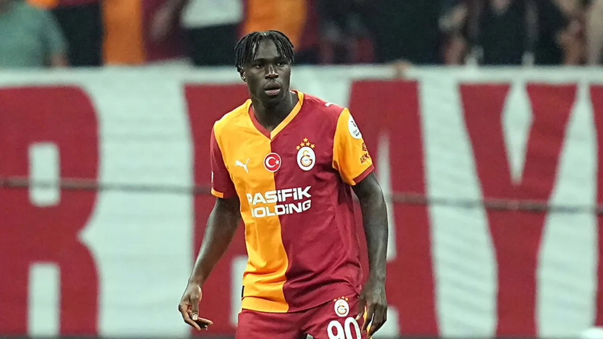 Galatasaray'da sakatlık şoku! Maça devam edemedi!