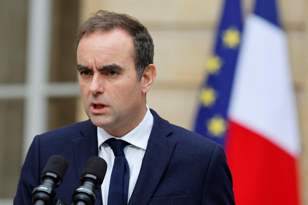 Fransa'da siyasi kriz! Macron Lecornu'yu yeniden başbakan seçti