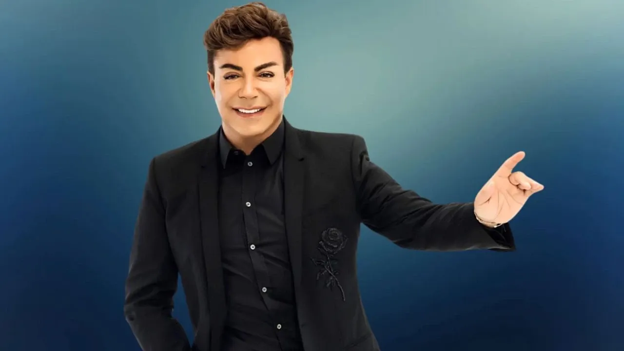 HASTANEDEN AÇIKLAMA
Fatih Ürek ile ilgili son açıklama yine hastaneden geldi. Ürek'in sağlık durumuna ilişkin Liv Hospital Hastanesi'nden yapılan açıklamada ise, "Değerli sanatçımız Fatih Ürek’in yoğun bakımdaki tedavisi sürmekte olup, durumu kritik seyretmektedir. Hastamız, hekimlerimizin yakın takibinde tedavi edilmektedir" denildi.