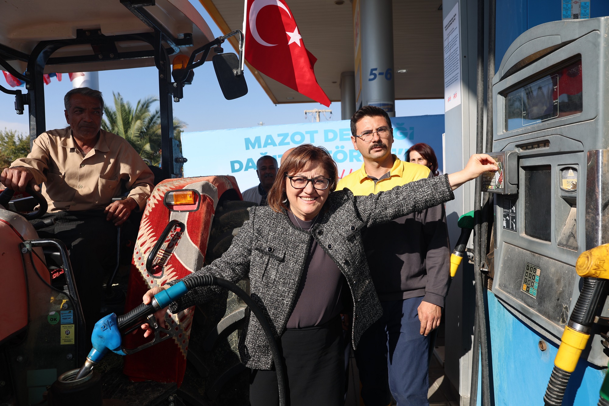 Büyükşehi̇r, Kirsal Kalkinmada Türki̇ye’ye Örnek Modeli̇ni̇ Sürdürüyor (7)