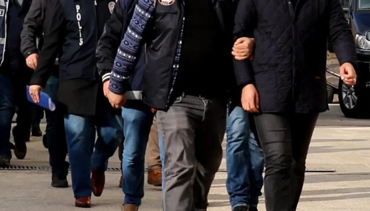Yasa dışı bahis reklamı yapan 4 şüpheli tutuklandı