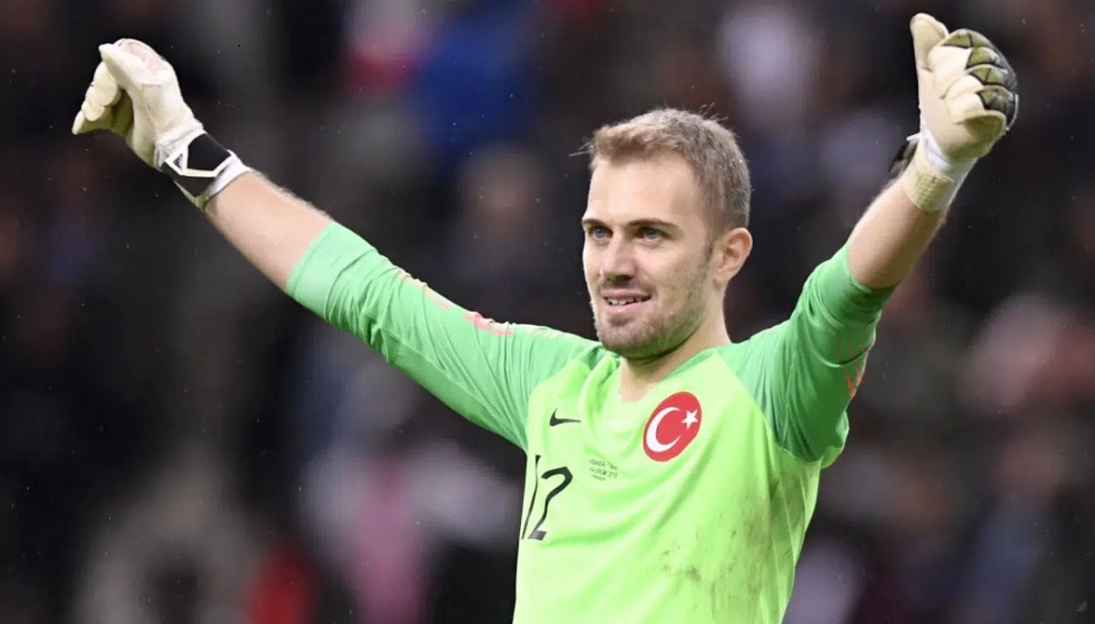 1703 Milli Takim Kalecisi Mert G