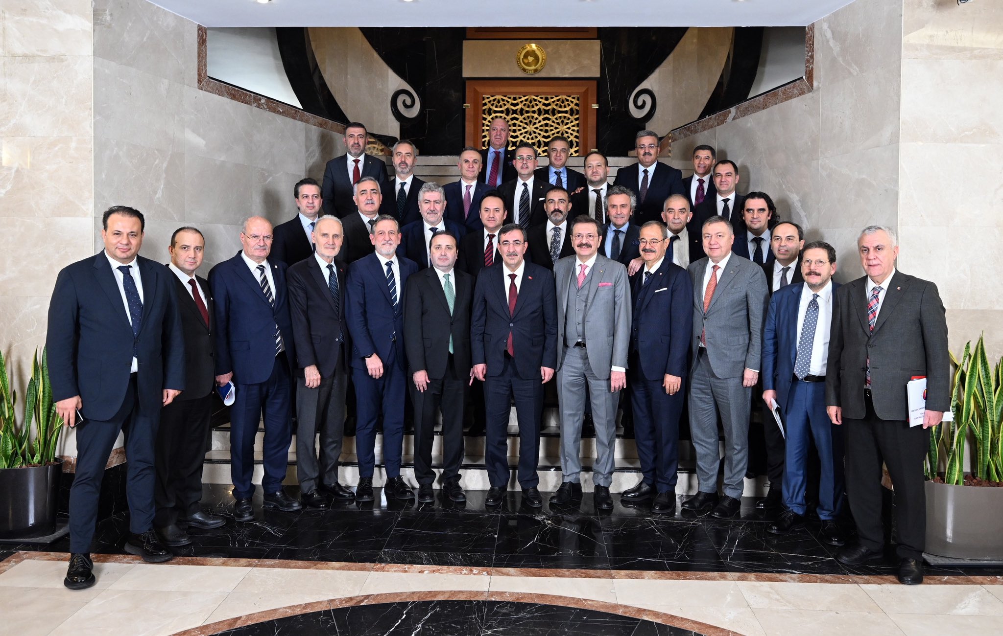 G7Bj Ec L Xs A A Z Q E