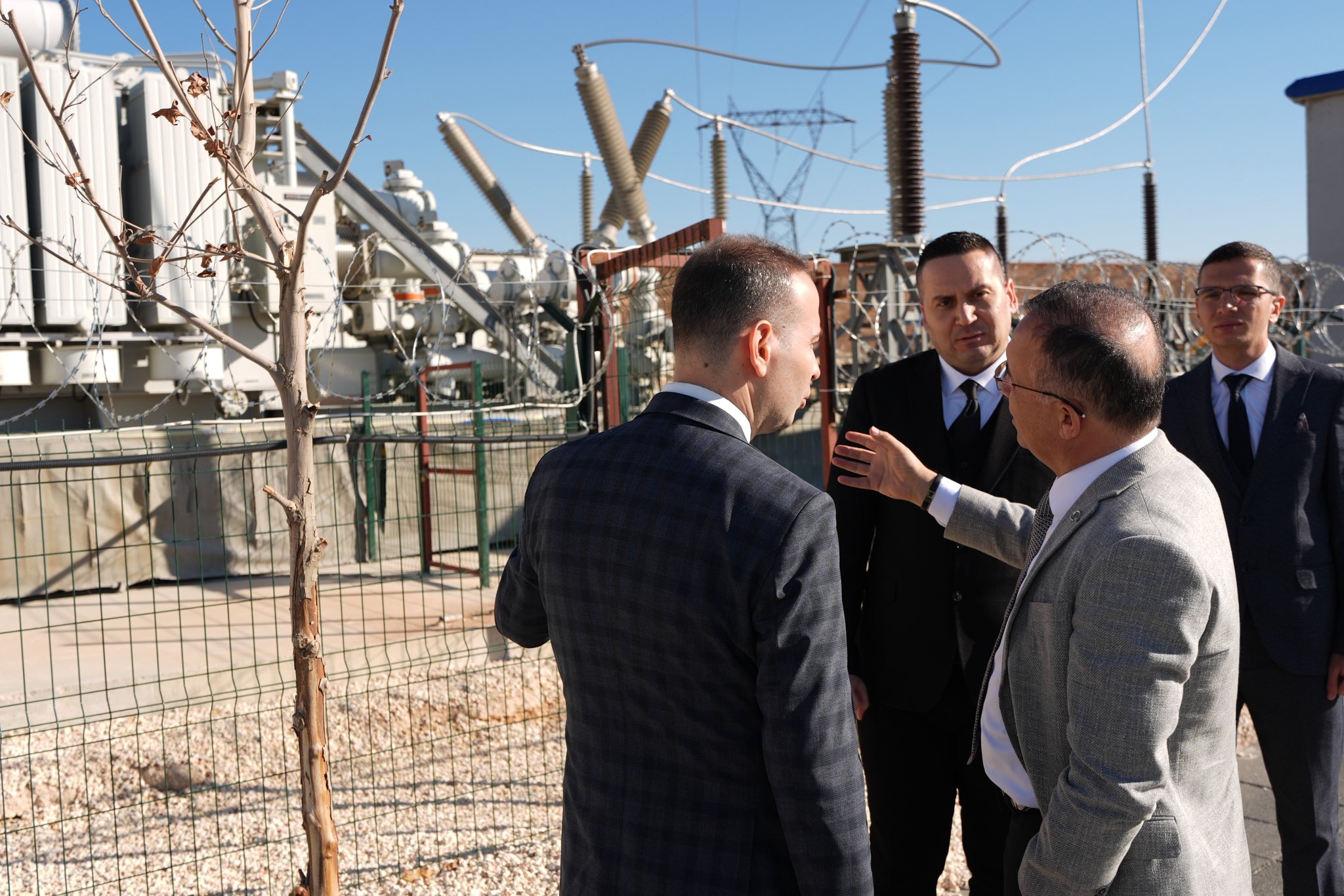 G8C K Y Q C Xg A A U5 Tn