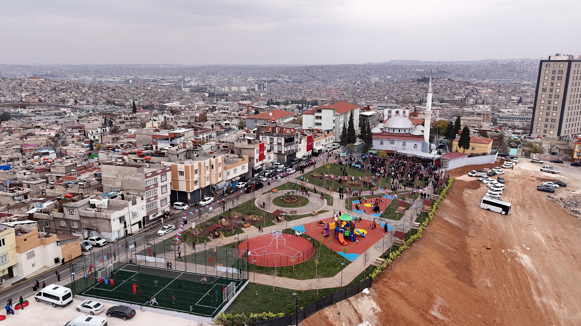 Gazi̇antep Büyükşehi̇r Tarafindan Yapilan Mi̇that Paşa Parki Açildi (2)