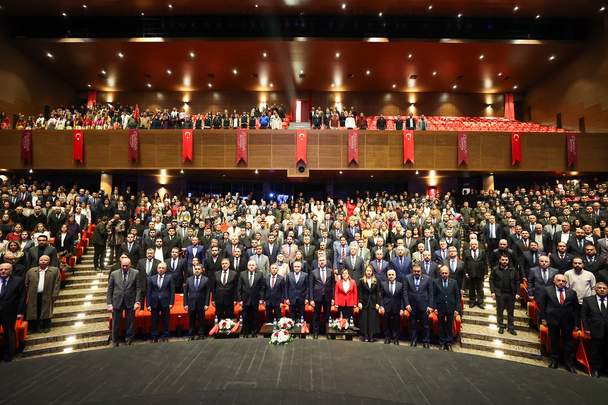 Gazi̇antep’e Değer Katanlar Ödüllendi̇ri̇ldi̇ (2)