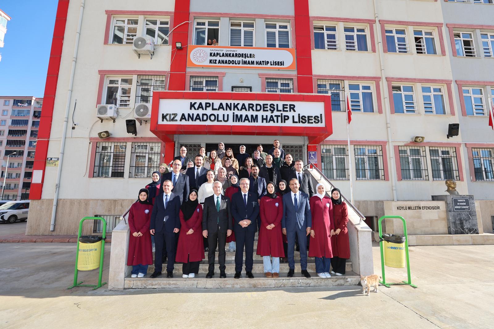 Umreye Gidecek Öğrenciler Sınav (4)