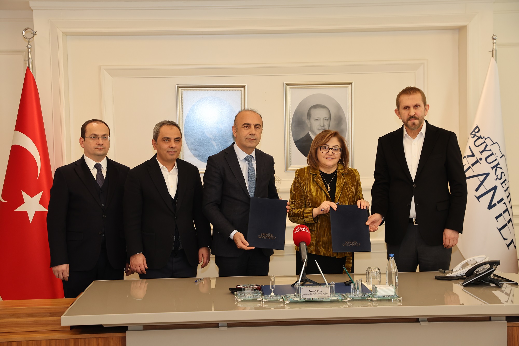 Gazi̇antep Büyükşehi̇r Beledi̇yesi̇’nden Adiyaman Üni̇versi̇tesi̇’ne Anlamli Destek (4)