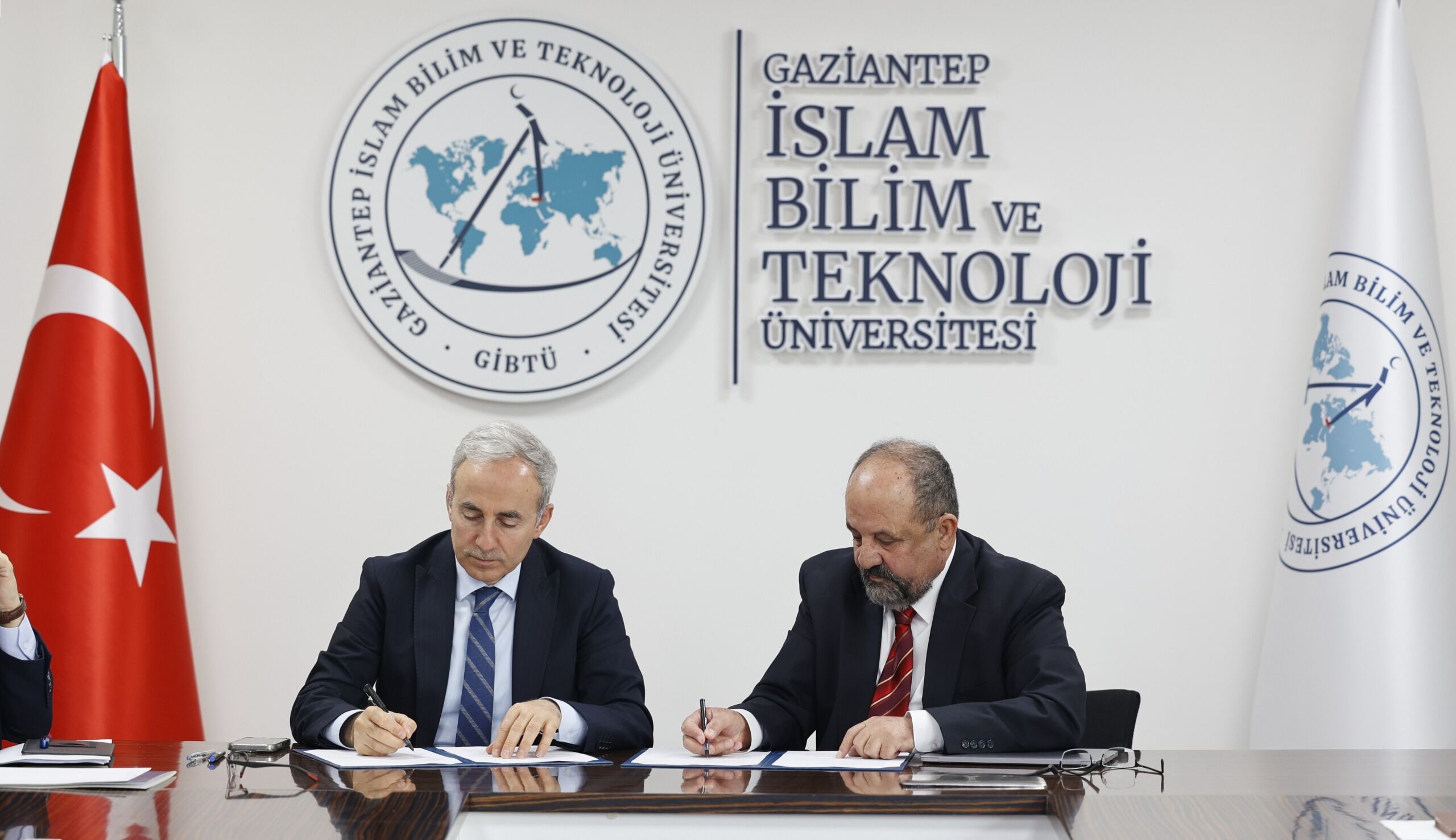 5F2B0F9F 34E3 4Dc3 A30A A3866Dcf491E