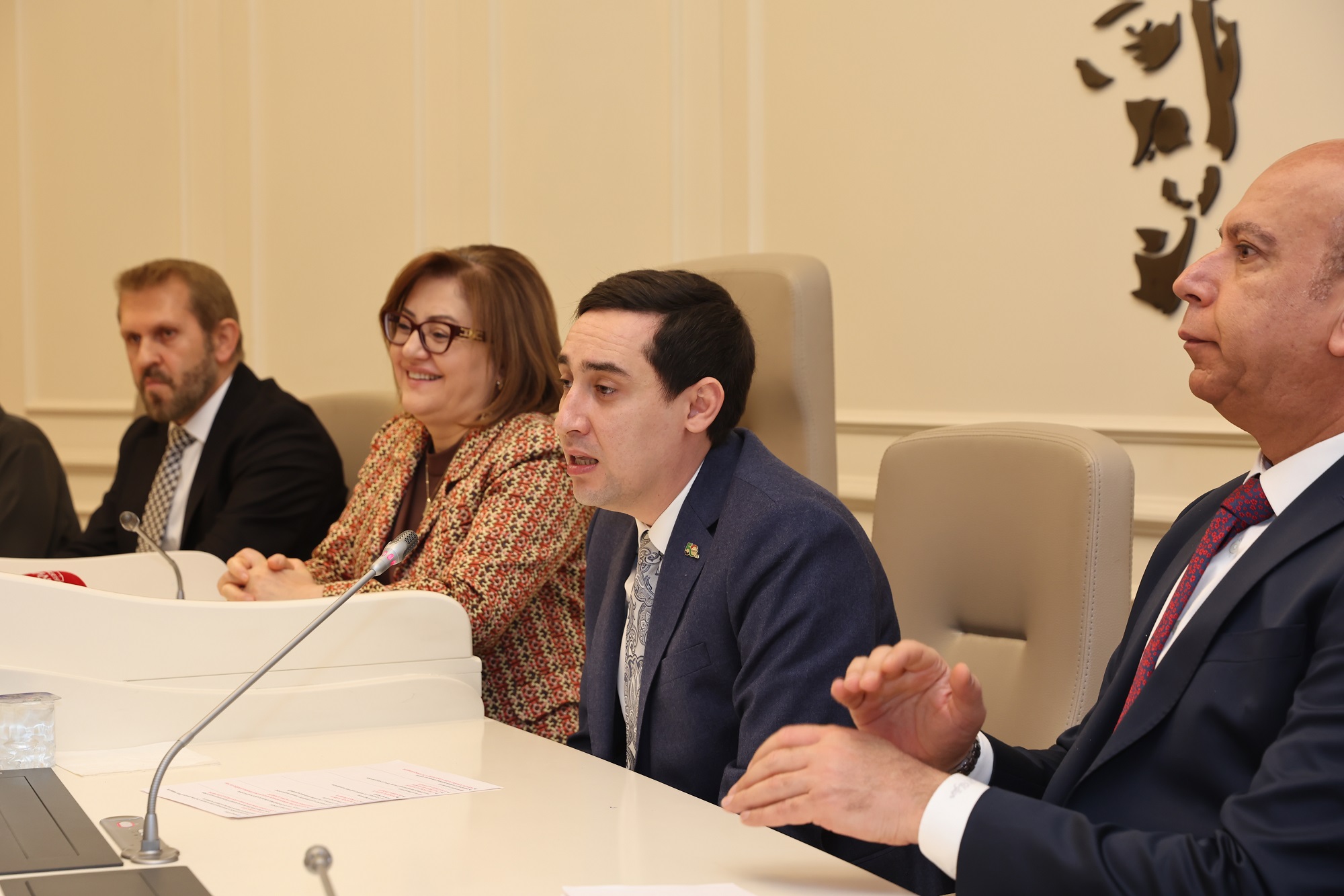 Büyükşehi̇rden Personele Rekor Zam! (2)