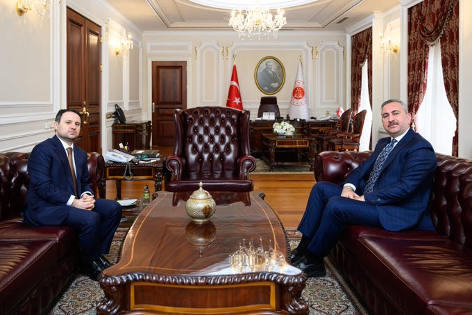 H B B4 Uwt W E A A C9 Su