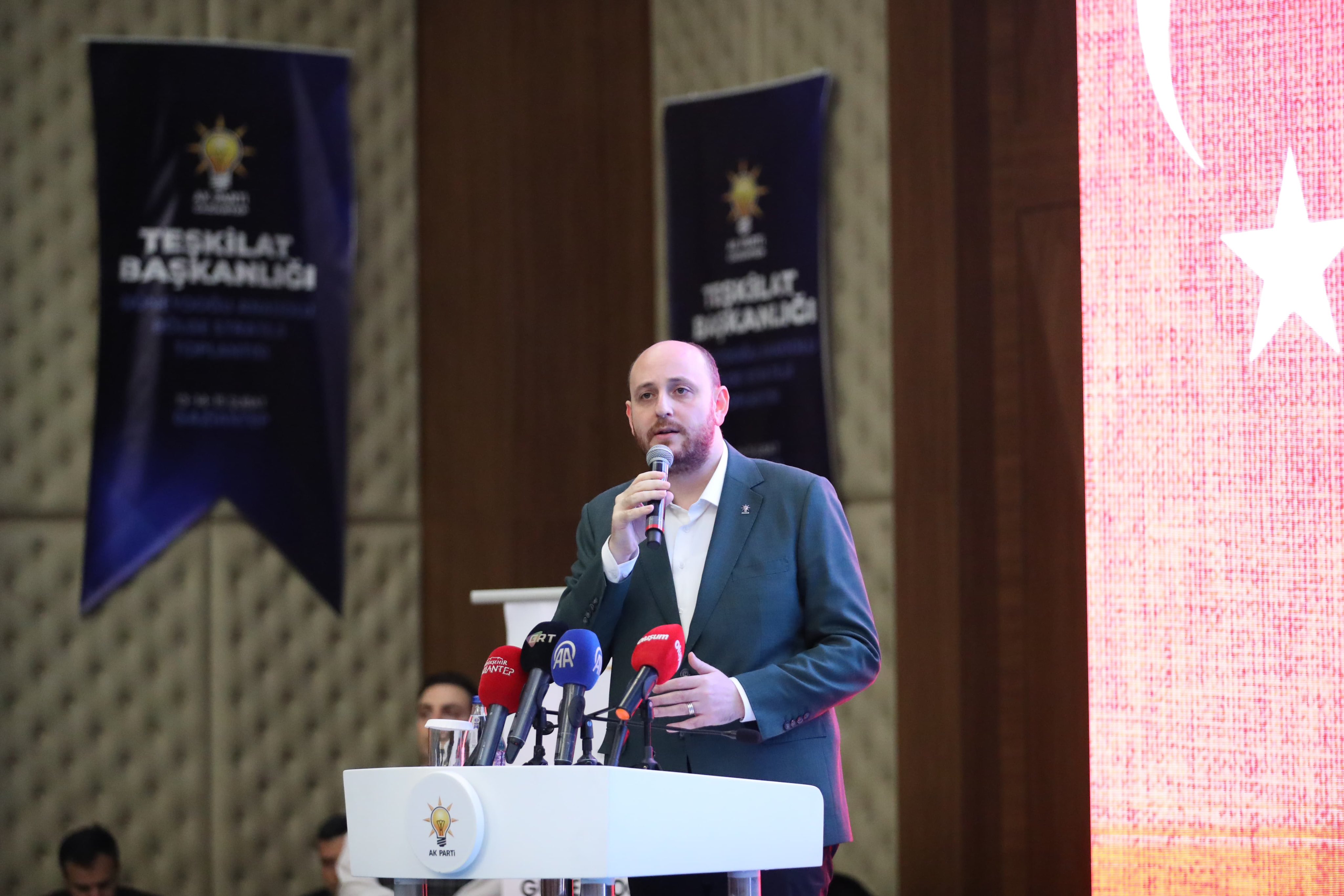 H B Mo V M8B A A Mkg Fb