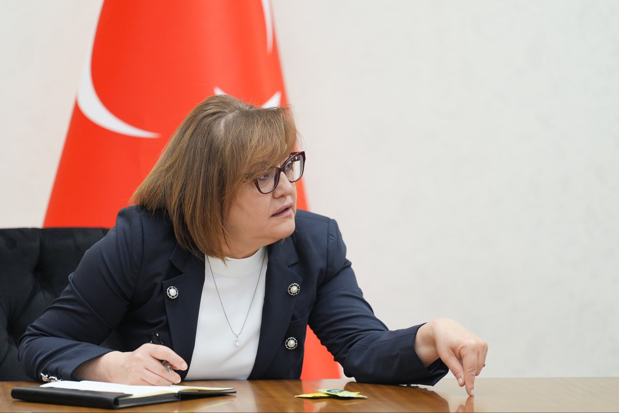 H B1B0G Z W M A A Xf E3