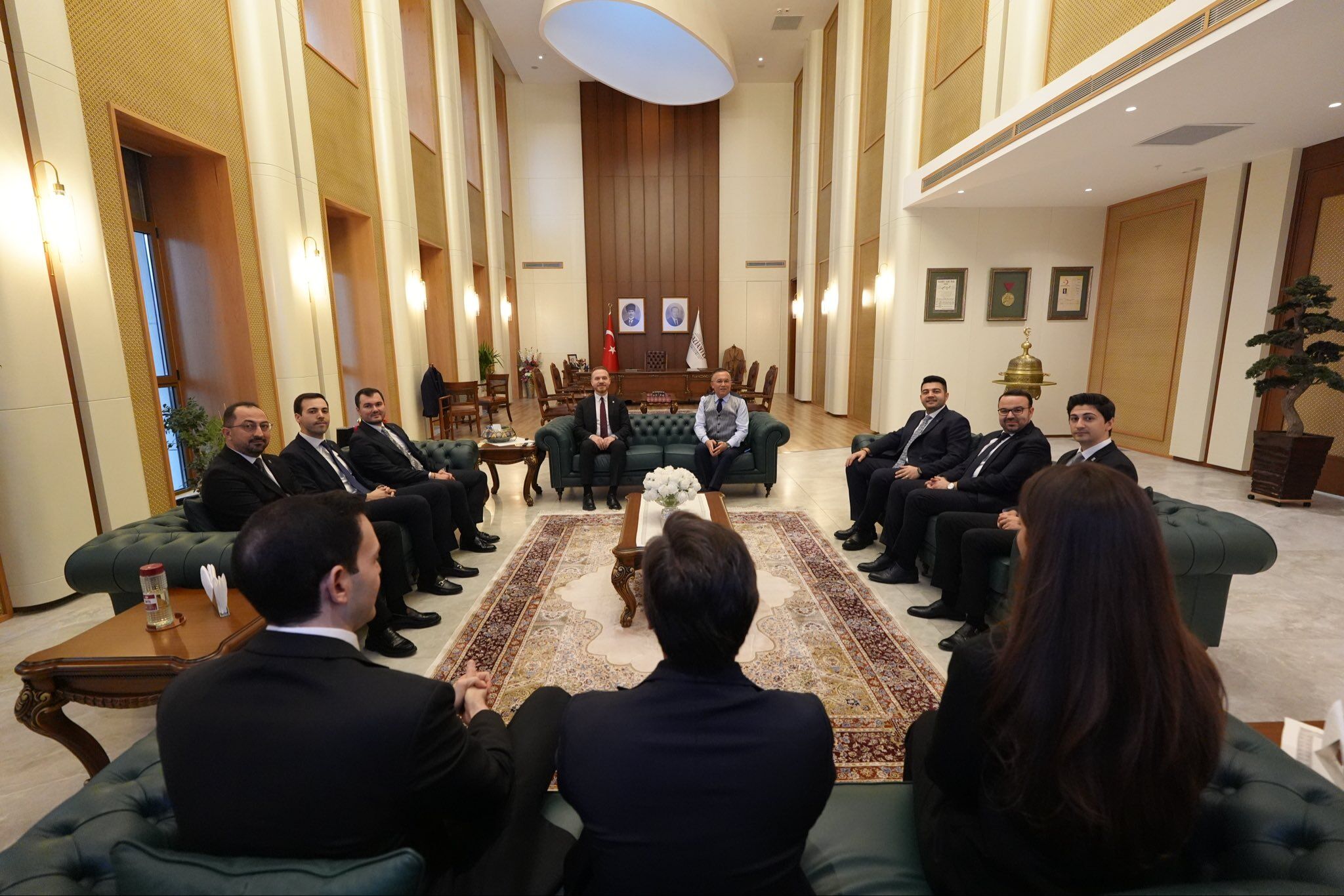 H B2 Hhqi Wg A A3Z Z F