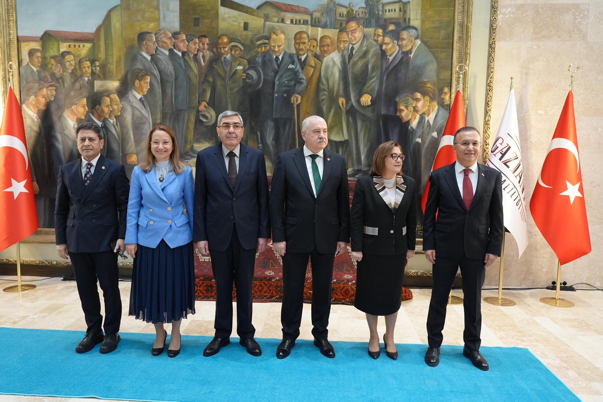 H Dwhwe Zb U A A25 Qr