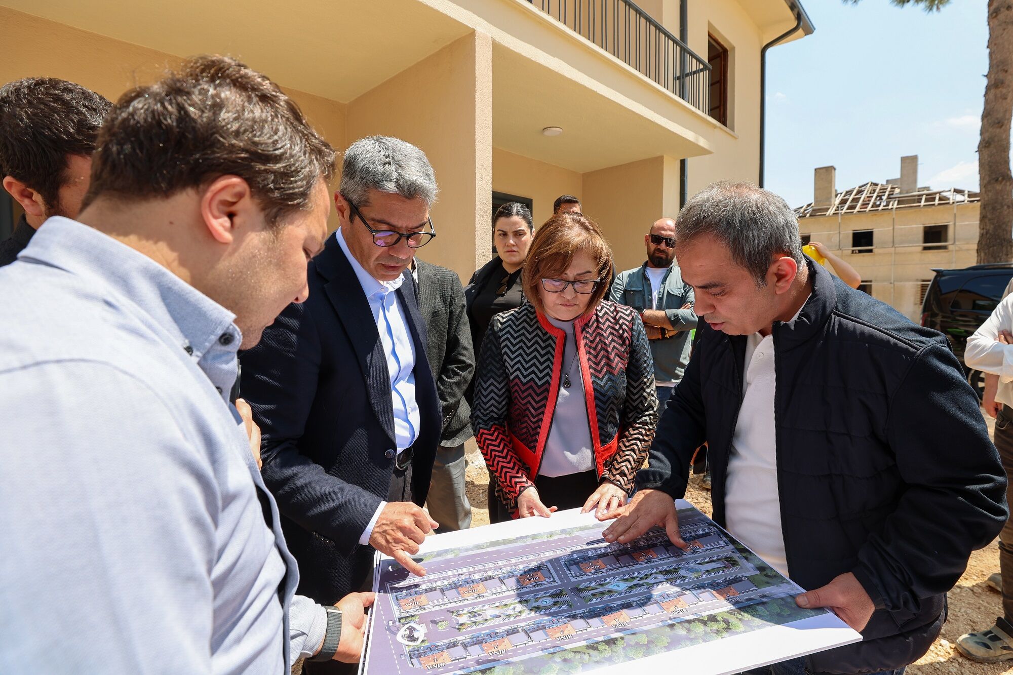 Başkan Şahi̇n, Tcdd Lojmanlarinin Restorasyon Çalişmalarini İnceledi̇ (2)