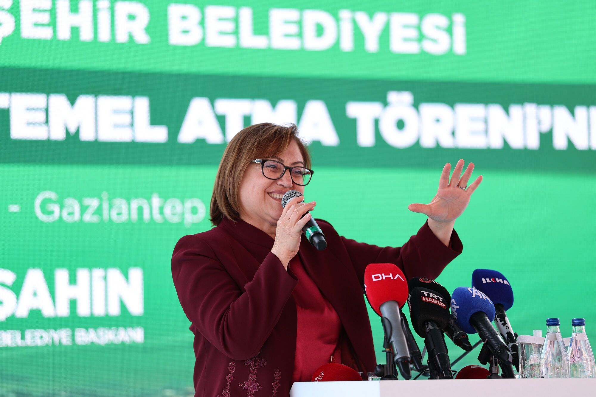 Bakan Kacir Gazi̇ Konut Tarafindan Yapilan 2 Bi̇n Konutu’nun Temeli̇ni̇ Atti (4)