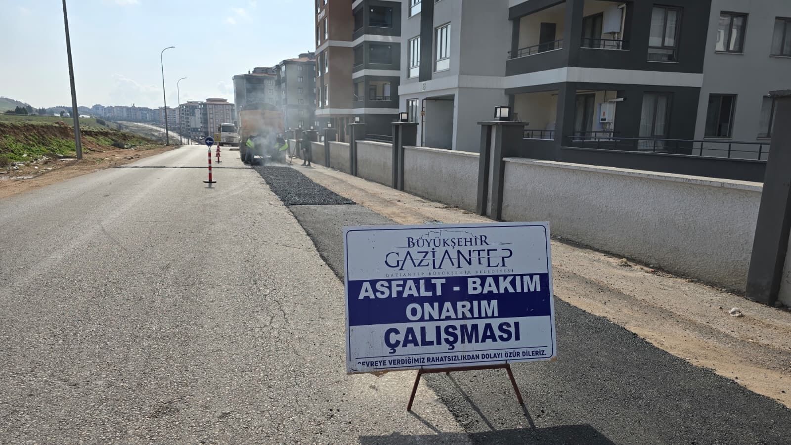 Büyükşehi̇r Şehri̇n Ulaşim Altyapisini Güçlendi̇rmeye Devam Edi̇yor