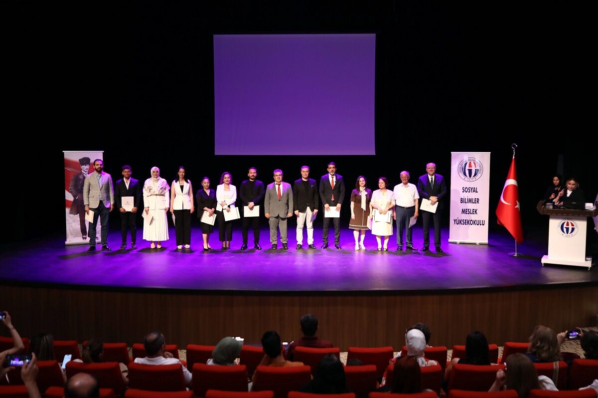 Gaün Sosyal Bi̇li̇mler Myo’da Mezunlar Buluşmasi (10)