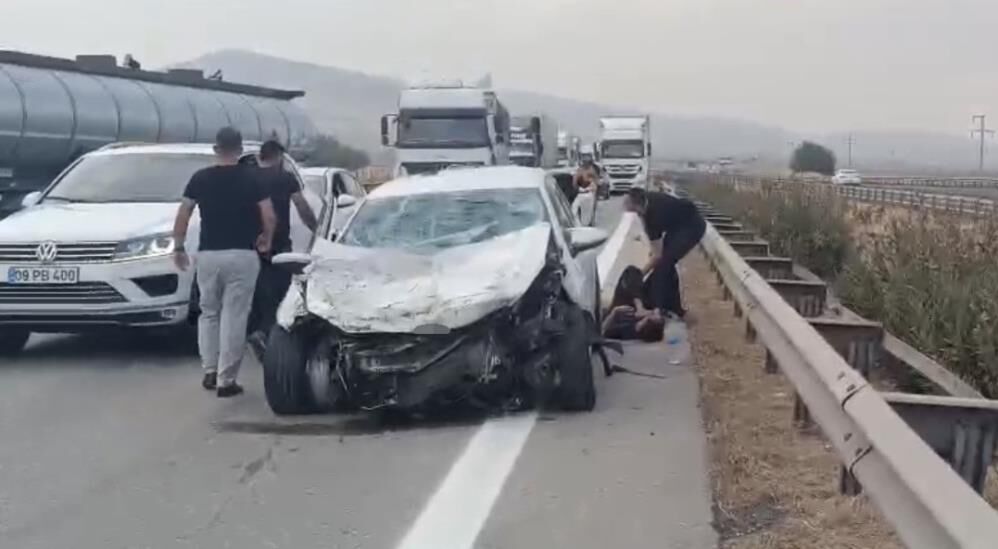 Gaziantep’te tır ve otomobilin karıştığı kazada 3 yaralı