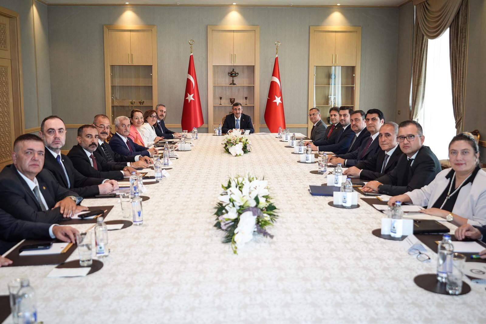 Gaziantep’in projeleri Ankara’da masaya yatırıldı: Gaziantep heyetinden Yılmaz ve Şimşek’e ziyaret!