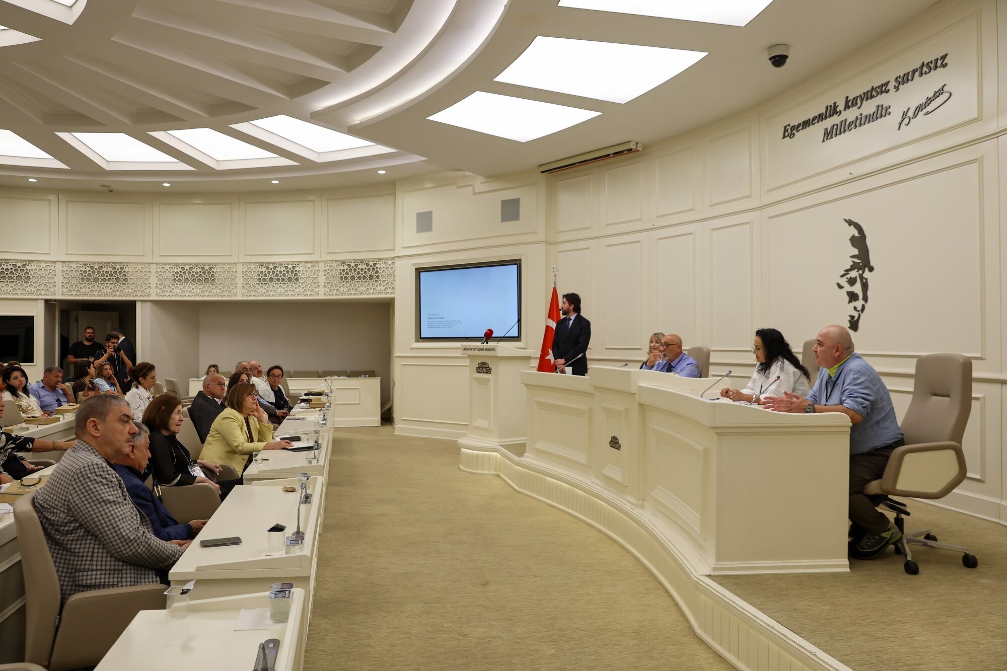 Meti̇n Sözen’i̇n Mi̇rasi Gazi̇antep’ten Geleceğe Taşiniyor (4)
