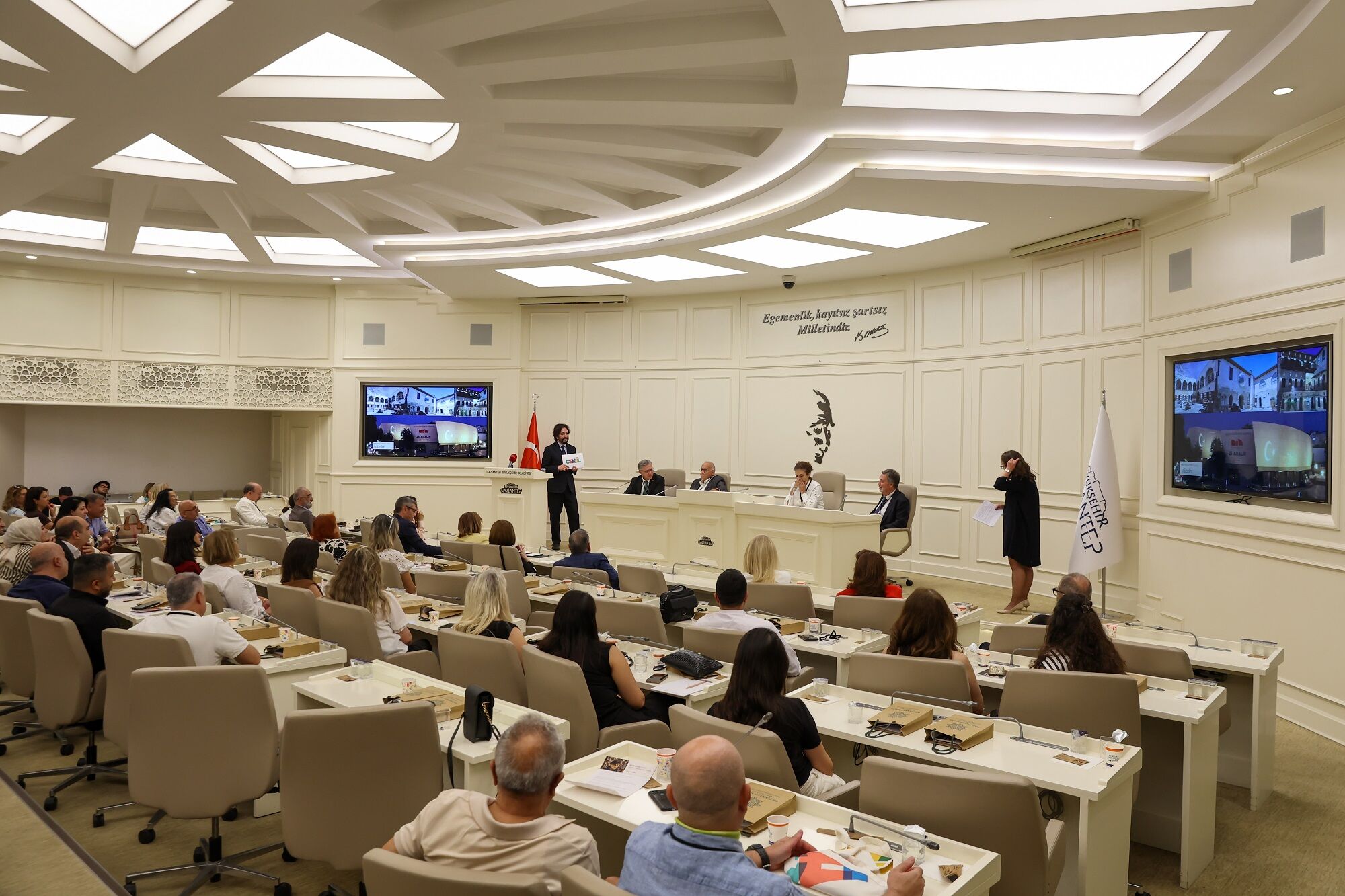 Meti̇n Sözen’i̇n Mi̇rasi Gazi̇antep’ten Geleceğe Taşiniyor (6)