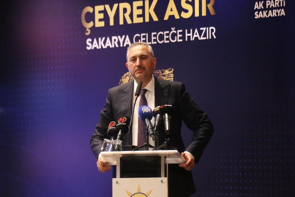 Abdulhamit Gül’den dikkat çeken mesaj: “Yeni Bir Sayfa Açıyoruz”