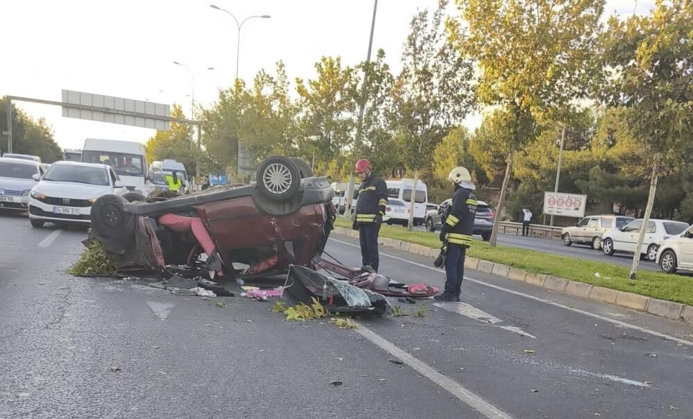Gaziantep’te otomobil takla atarak karşı şeride geçti! Yaralılar var…