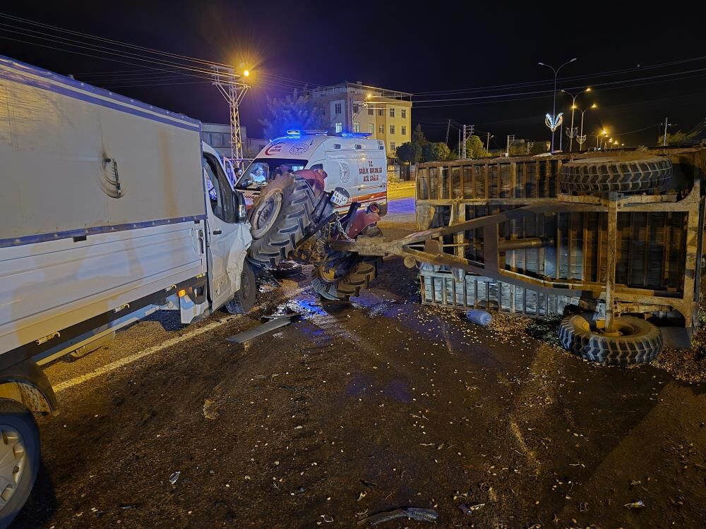 Gaziantep'te feci kaza: Yaralılar var! (VİDEOHABER)
