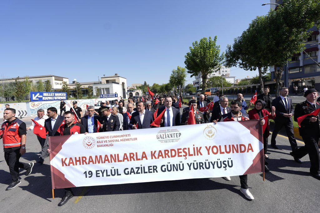 Gaziantep’te Gaziler Günü kortej yürüyüşü kutlandı!