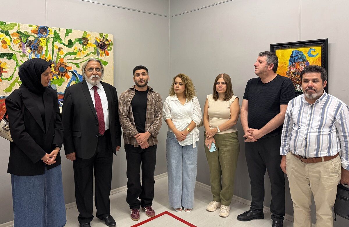 Talha Kiliç'in Resi̇m Sergi̇si̇ Açilişi (2)