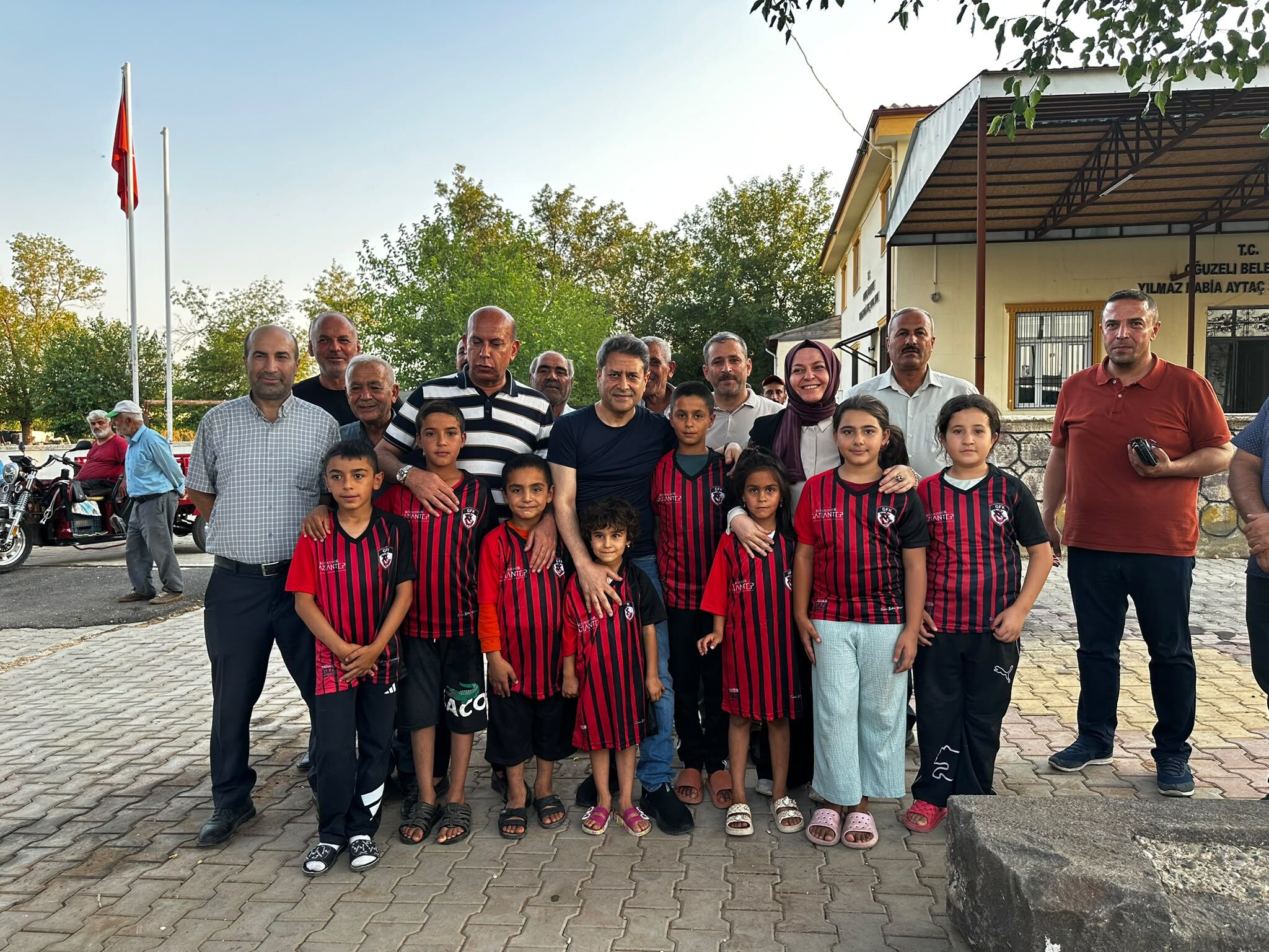 Gaziantep Milletvekili Şahin’den sert tepki! İçimizdeki Fransızlar rahatsız oldu…