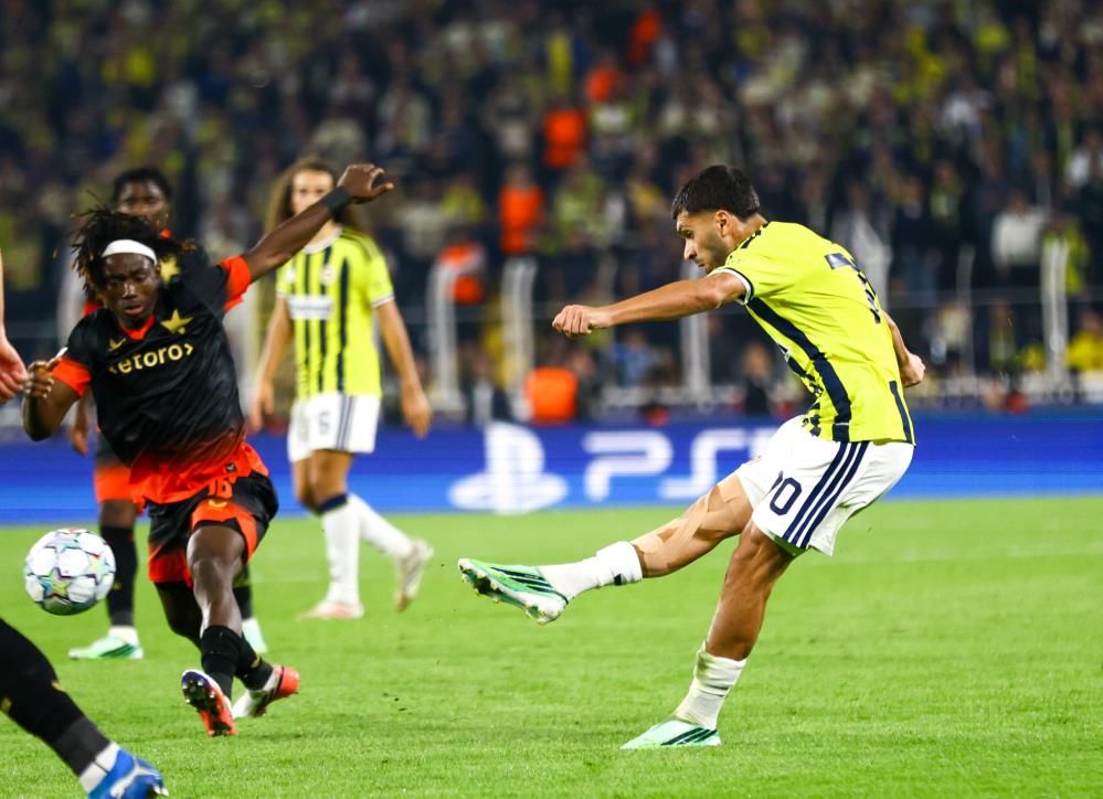 Fenerbahçe: 2 - Slavia Prag: 2 (Maç Özeti)